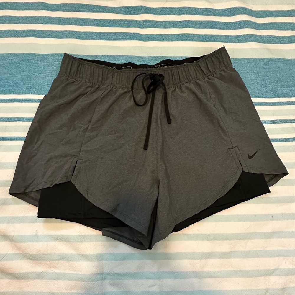 NIKE Athletic Shorts With Spandex Liner